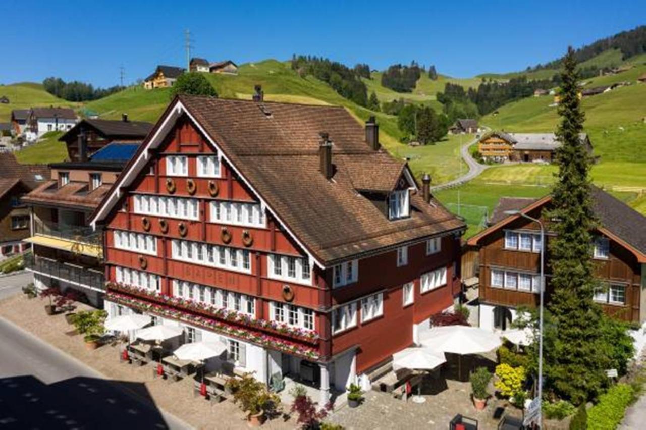 Hotel Appenzeller Huus Baeren Gonten Zewnętrze zdjęcie